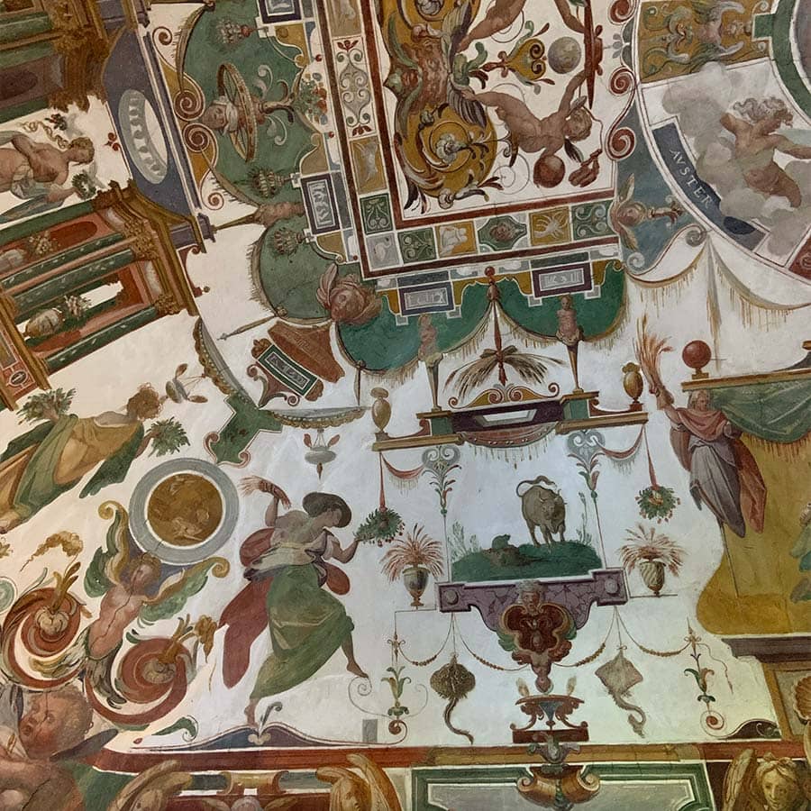 castle paint italy travel